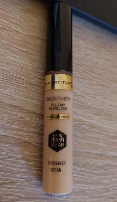 Korektor Facefinity all day flawless 020