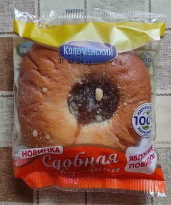 Булочка сдобная с яблочной начинкой