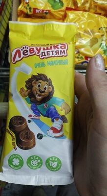 Шоколад левушка молочный