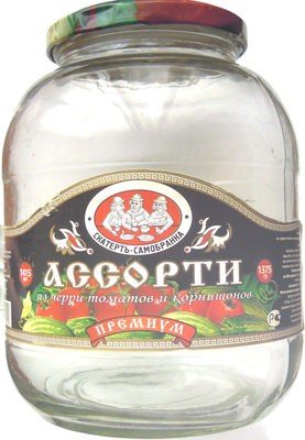 Ассорти из черри томатов и корнишонов