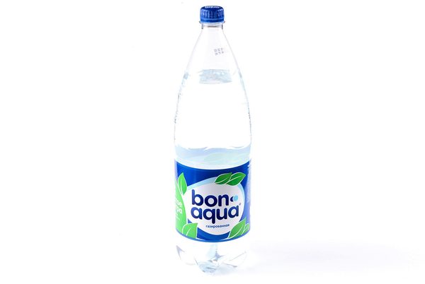 Вода питьевая сильногаз. "Бонаква" 2л.