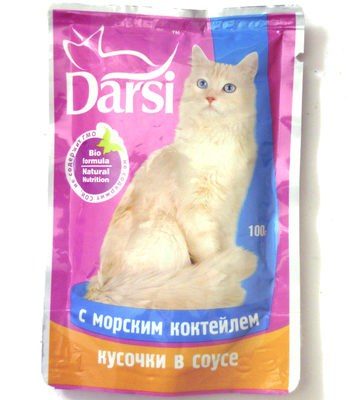 С морским коктейлем. Кусочки в соусе.